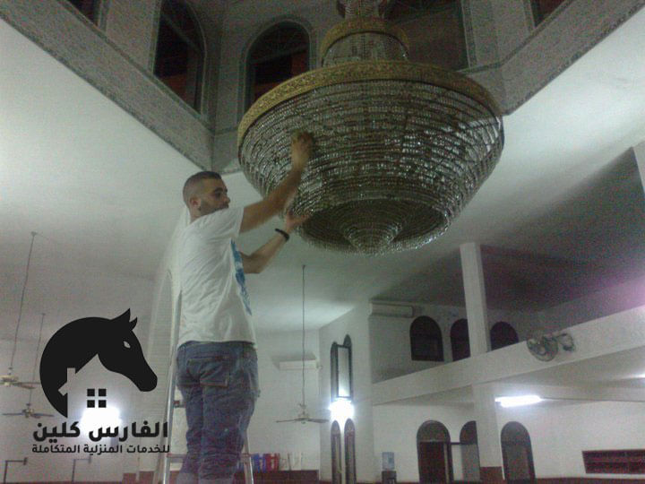 عمال تنظيف المساجد