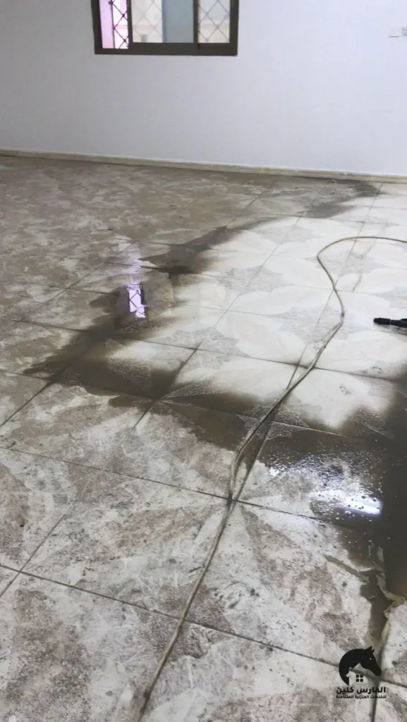 شركة تنظيف بالساعة